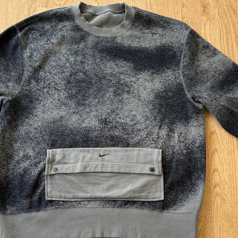 Nike Men's Crewneck  Reversible Sweatshirt - Picture 4 of 5